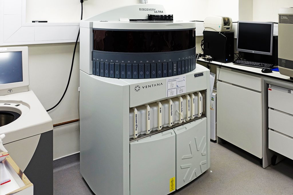 Roche Discovery Ultra automated system for IHC and ISH